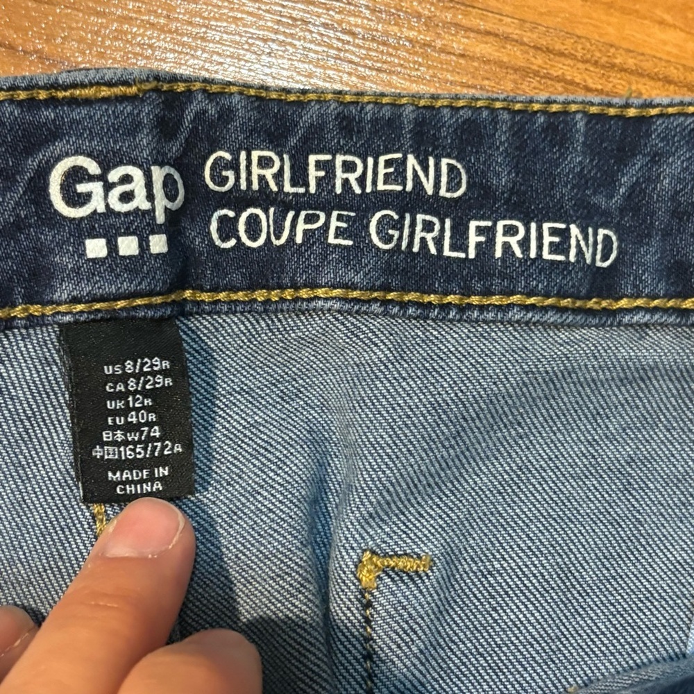 Gap Mid Rise Girlfriend Coupe jeans Women’s size 8/29 R - Picture 4 of 7